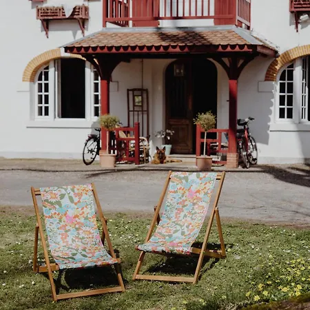 ゲストハウス Domaine De Millon 3*